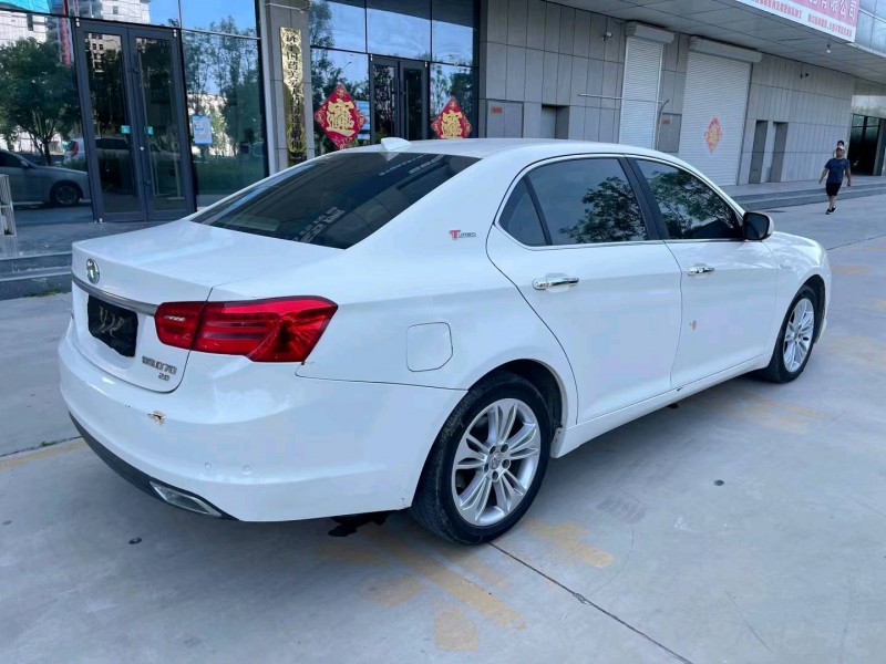 济宁16年北汽绅宝D707