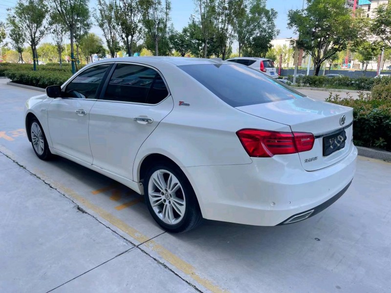 济宁16年北汽绅宝D708