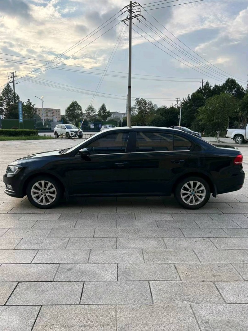 宜昌17年大众朗逸3