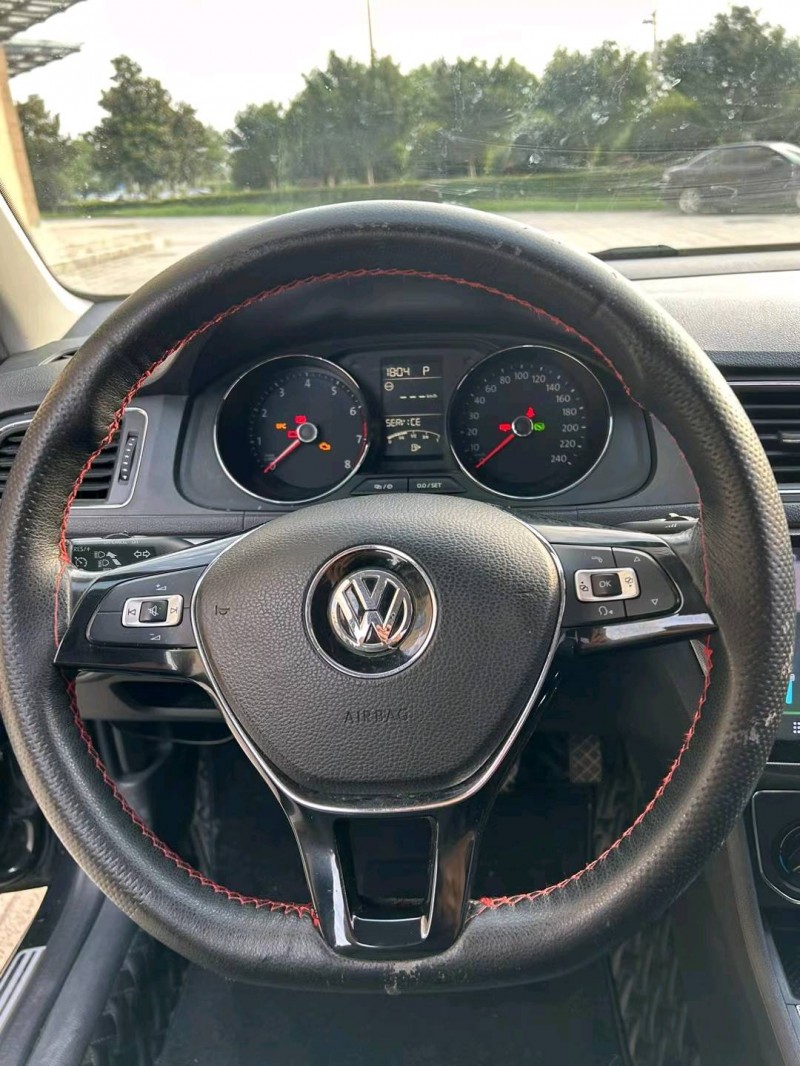 宜昌17年大众朗逸4