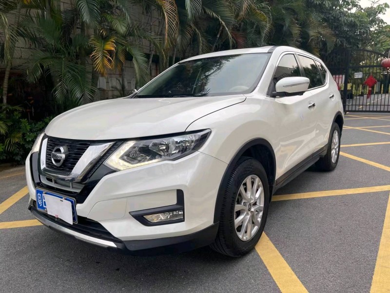 佛山18年日產奇駿2