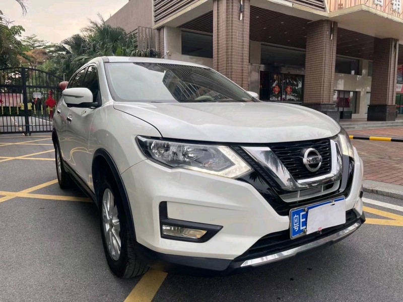 佛山18年日產奇駿3