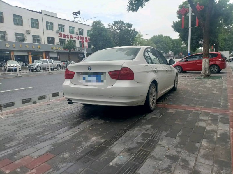 保定09年宝马3系7