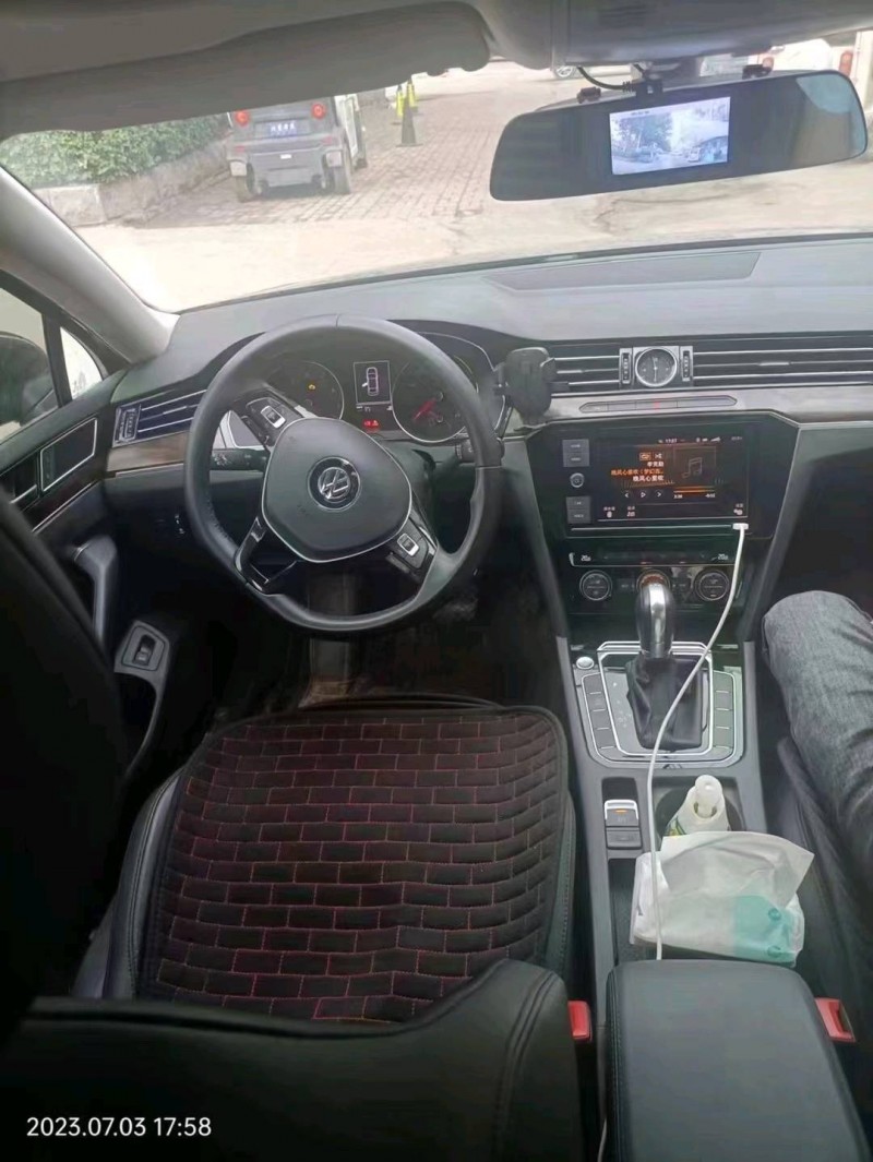 济南19年大众迈腾4