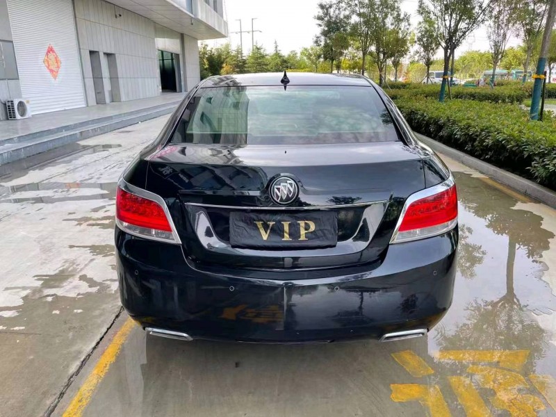 济宁12年别克君越9