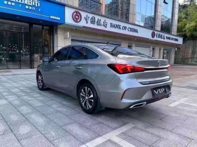 衡陽22年長安汽車逸動9