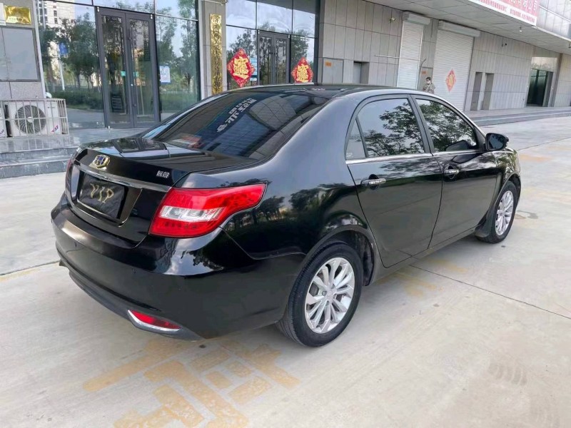 济宁16年吉利帝豪8