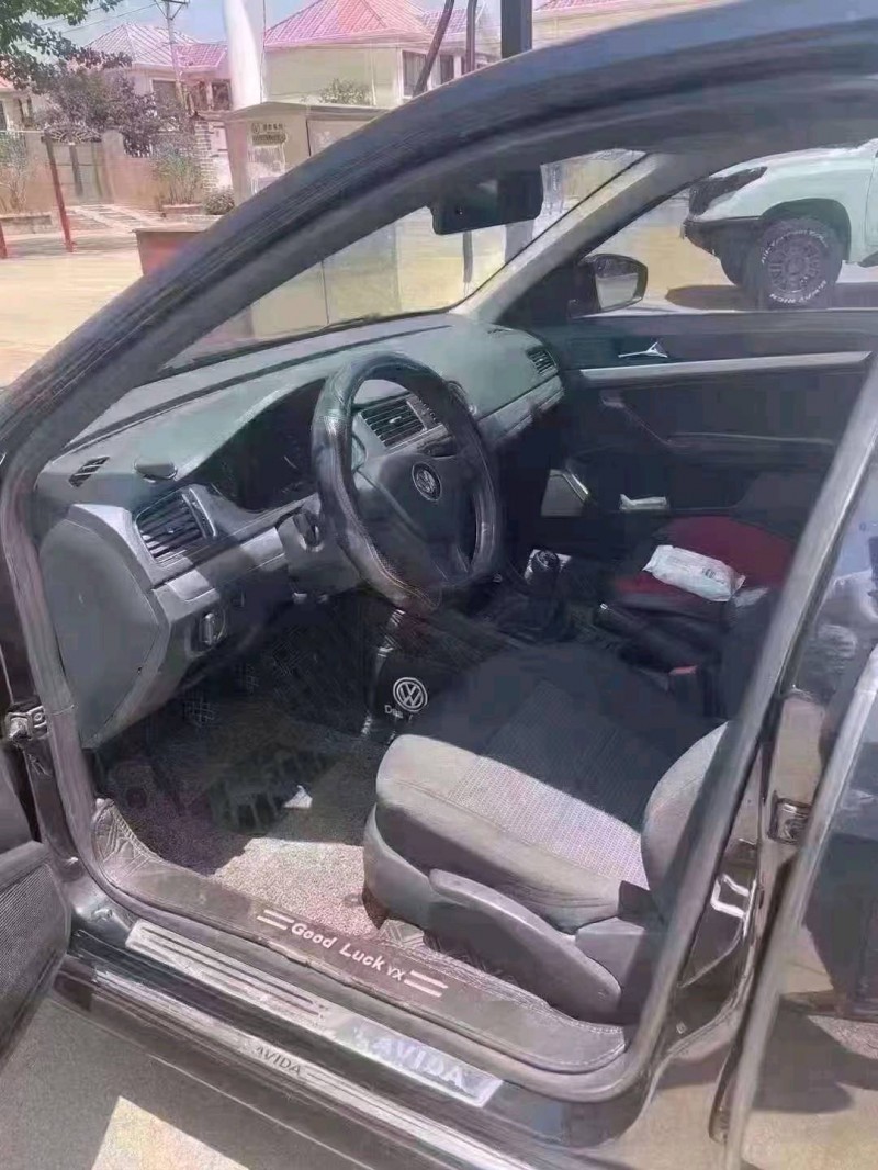 济南17年大众朗逸5