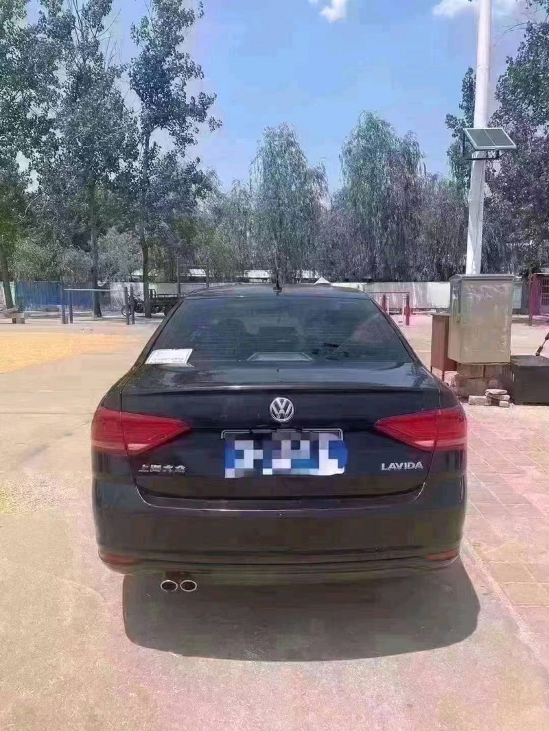 济南17年大众朗逸8