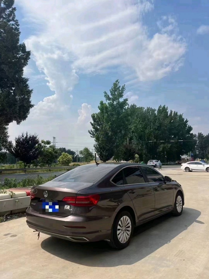 济南19年大众朗逸8