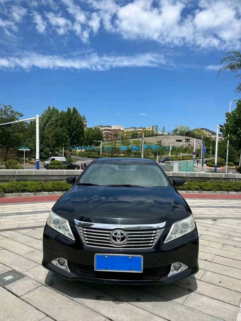 济南14年丰田凯美瑞1