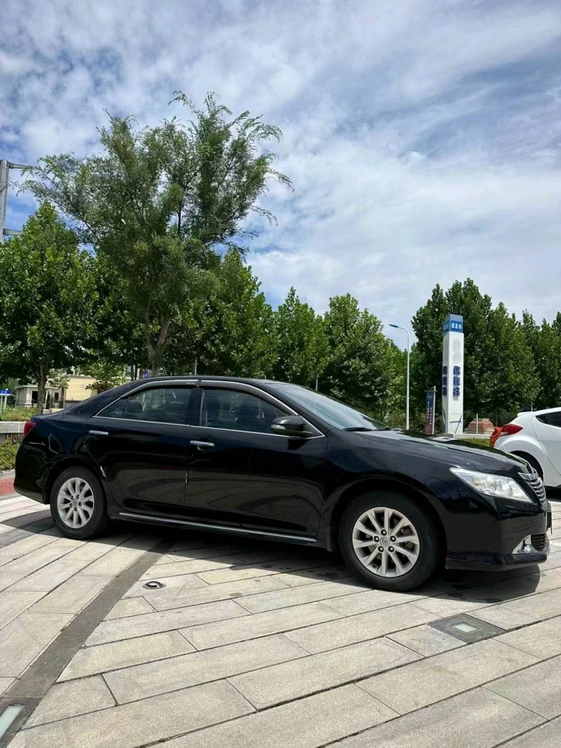 济南14年丰田凯美瑞2