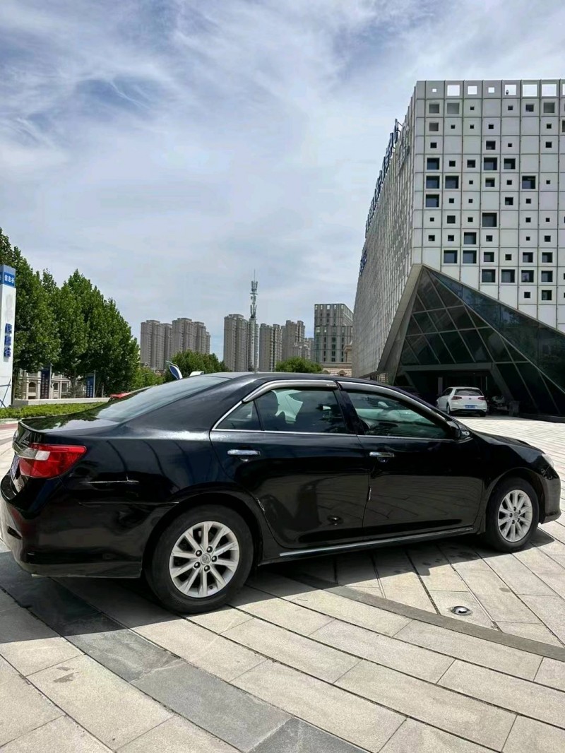 济南14年丰田凯美瑞8