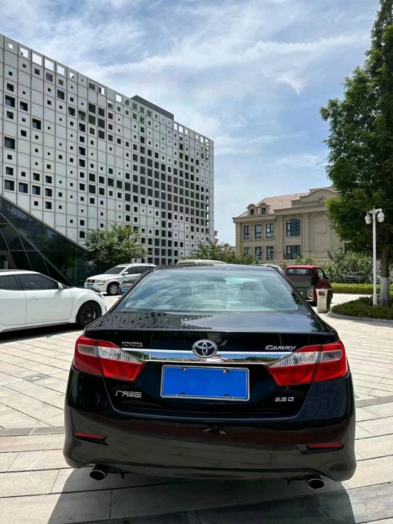 济南14年丰田凯美瑞9