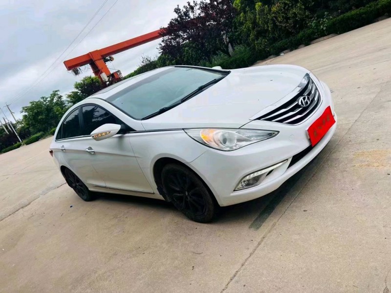 淄博16年现代索纳塔八2