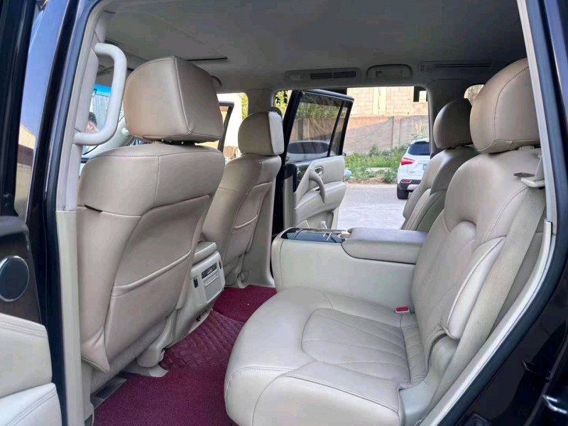 珠海12年英菲尼迪QX565