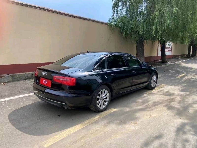 青岛13年奥迪A6L8