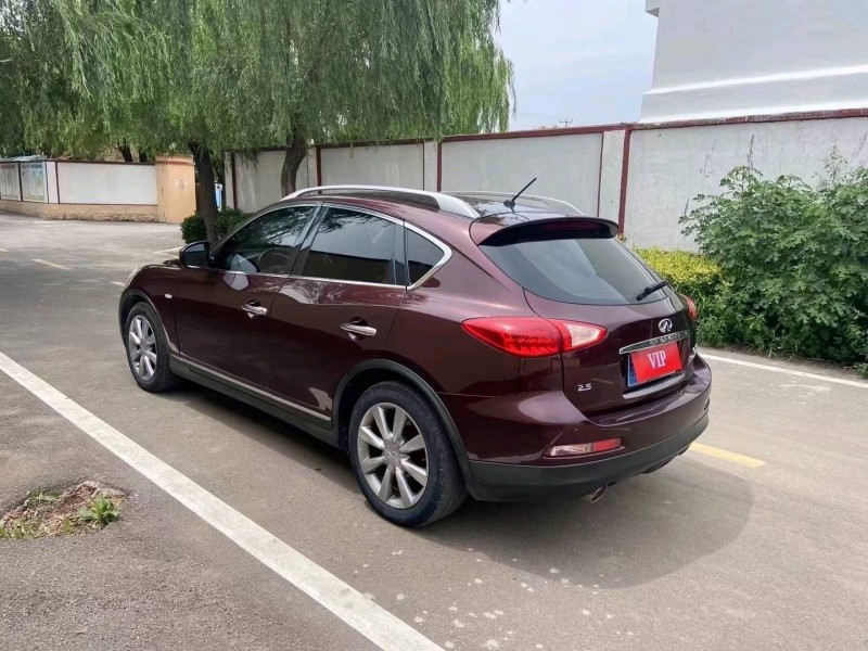 青岛14年英菲尼迪QX507