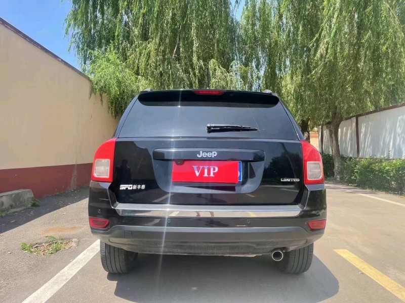 青岛12年Jeep指南者9