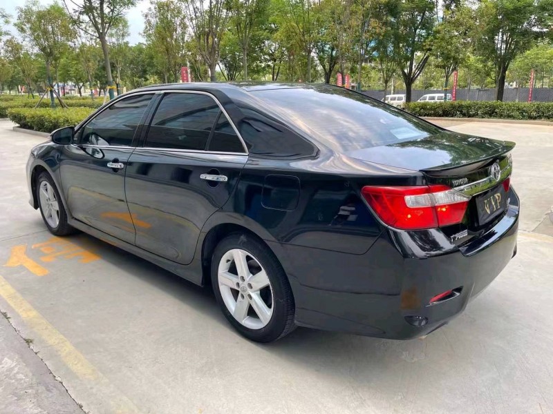 济宁12年丰田凯美瑞7