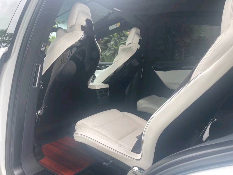 廣州17年特斯拉MODEL X5