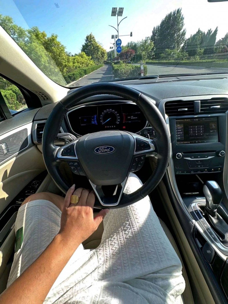 青岛15年福特蒙迪欧6