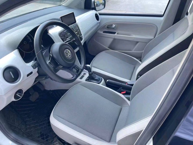 济宁17年大众UP6