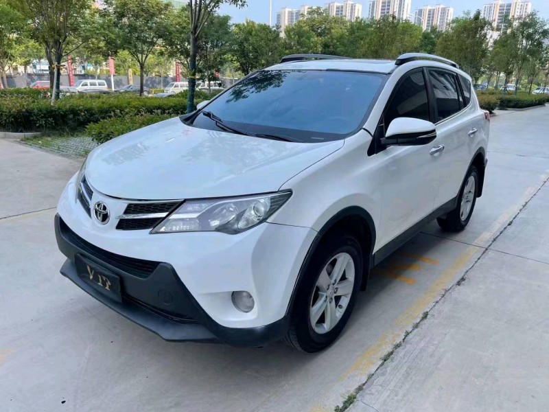 济宁14年丰田RAV42