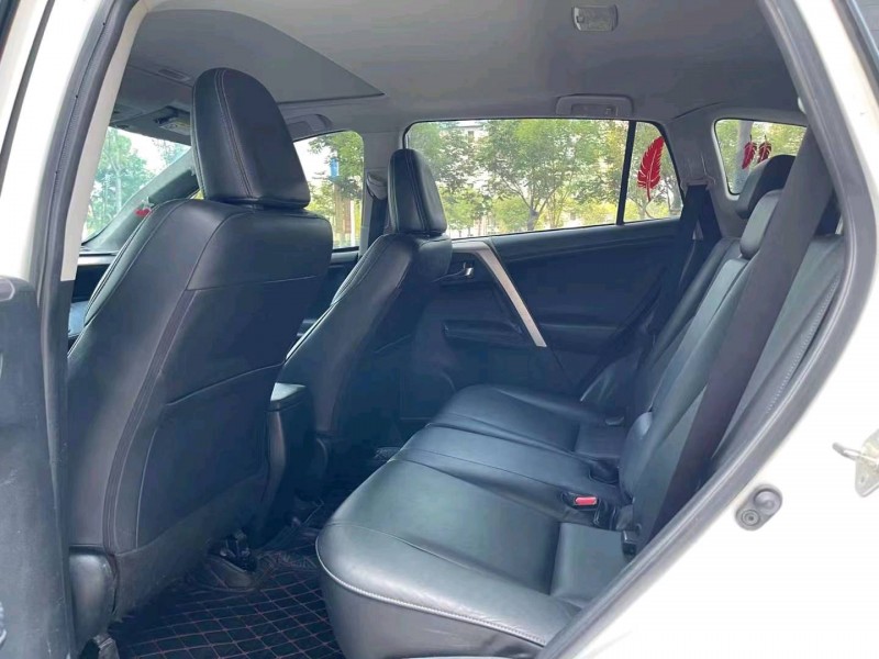 济宁14年丰田RAV44