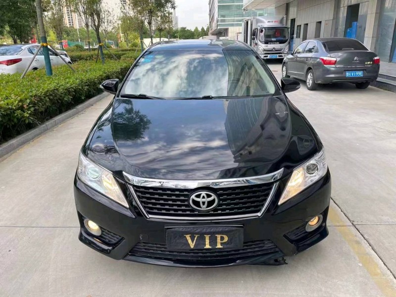 济宁13年丰田凯美瑞1