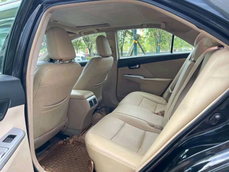 济宁13年丰田凯美瑞4