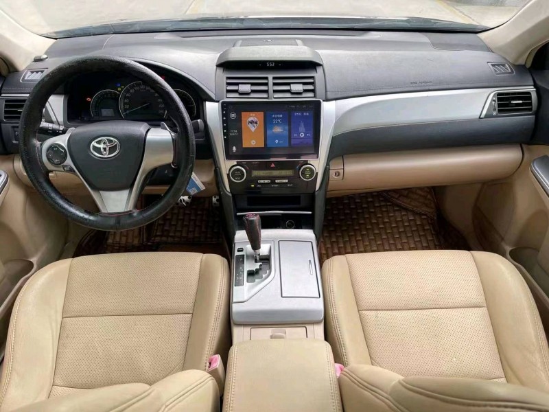 济宁13年丰田凯美瑞5