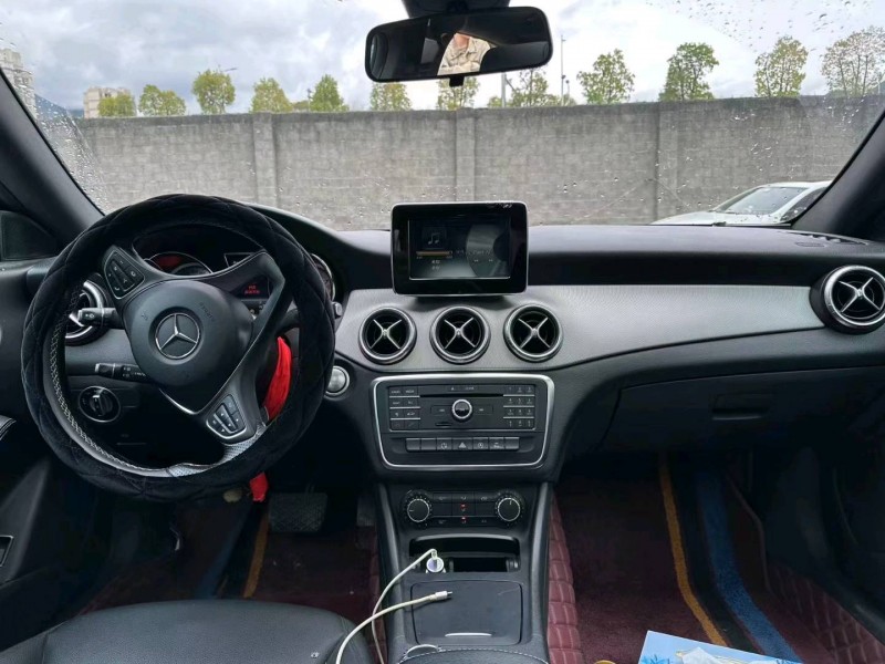 重庆15年奔驰GLA5