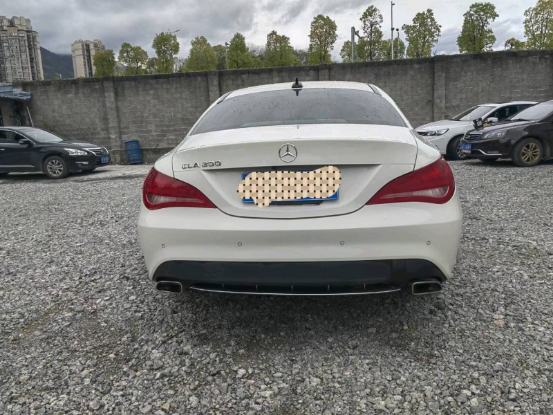 重庆15年奔驰GLA7