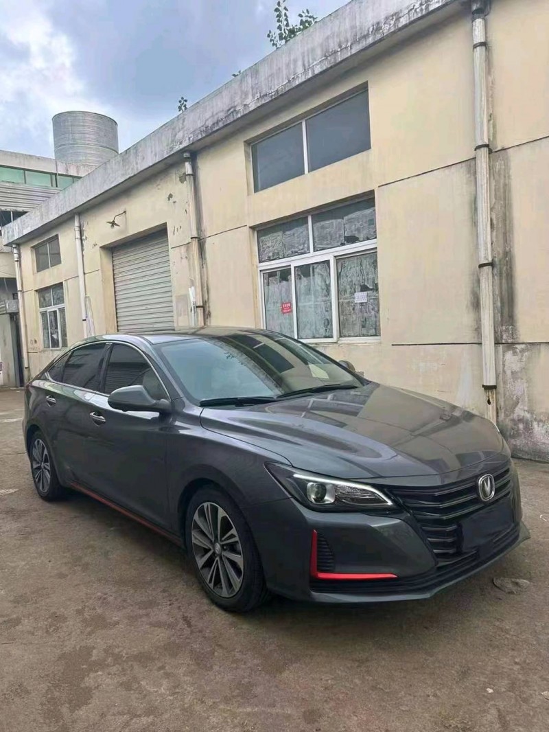 常州21年長安汽車銳程CC3