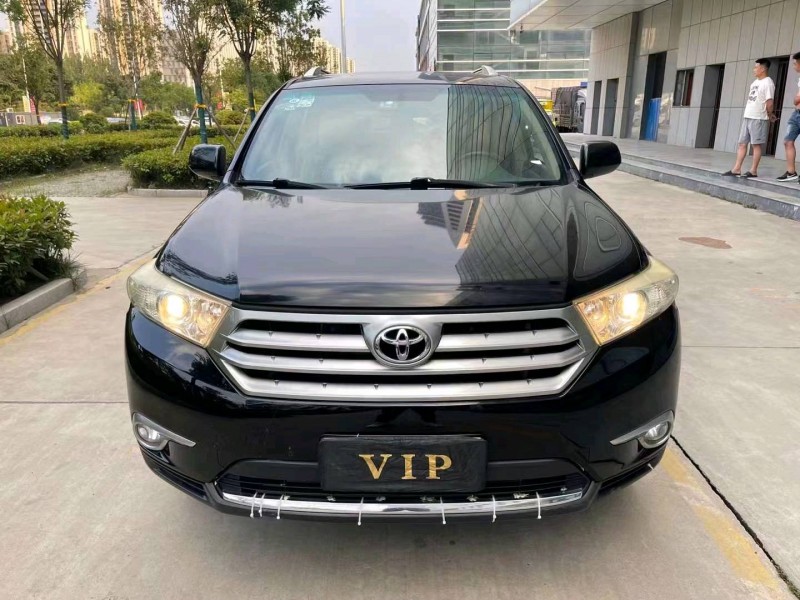 济宁13年丰田汉兰达1