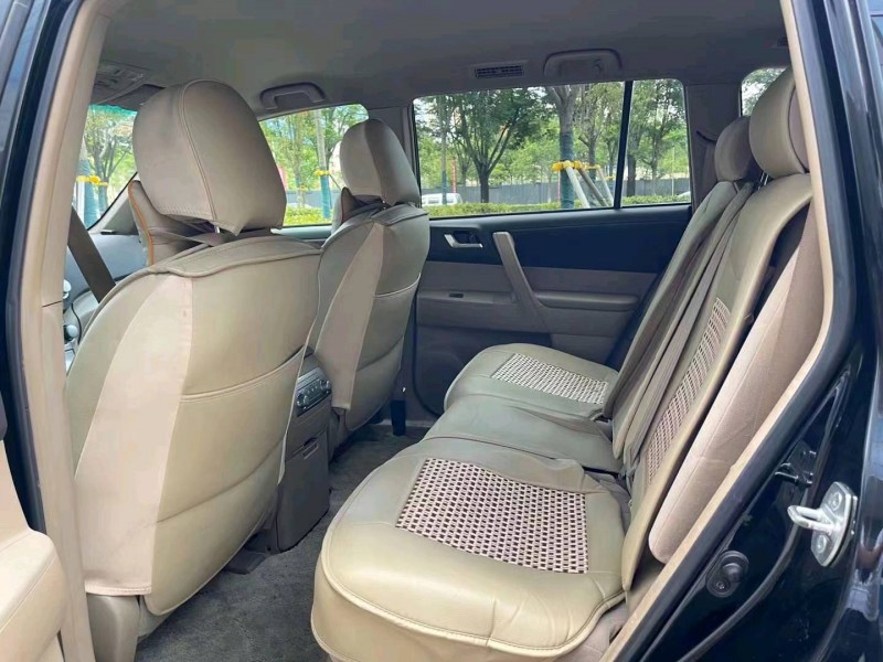 济宁13年丰田汉兰达4