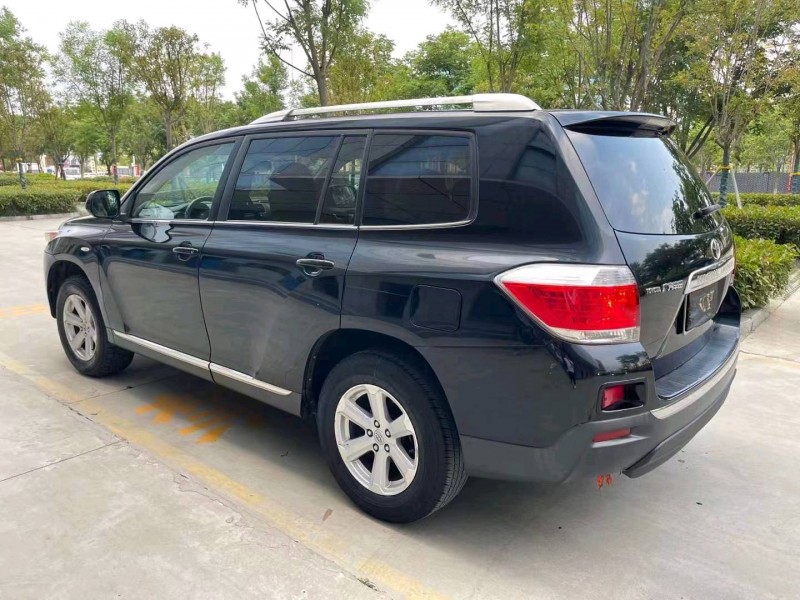 济宁13年丰田汉兰达7