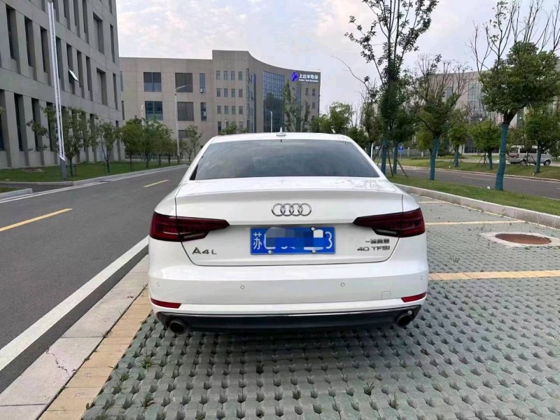 徐州18年奥迪A4L9