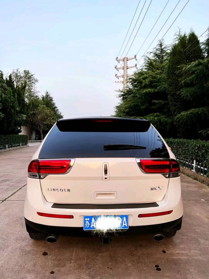 濰坊11年林肯MKX9