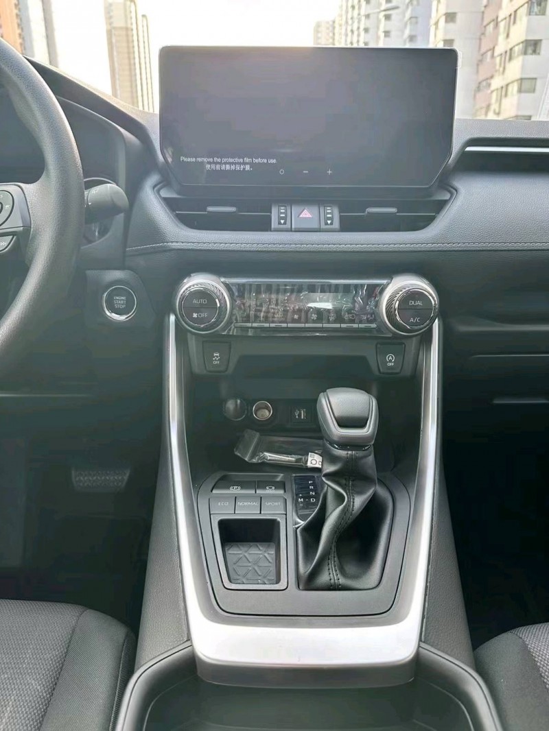 邢台23年丰田RAV4荣放8