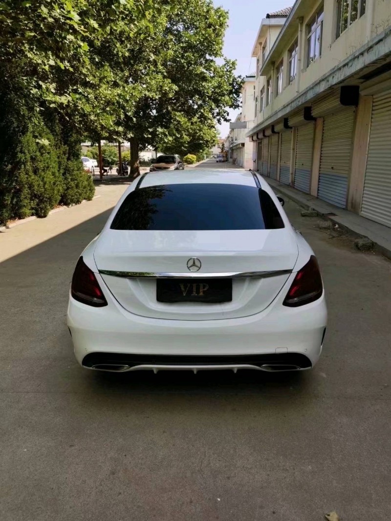 东营17年奔驰C9