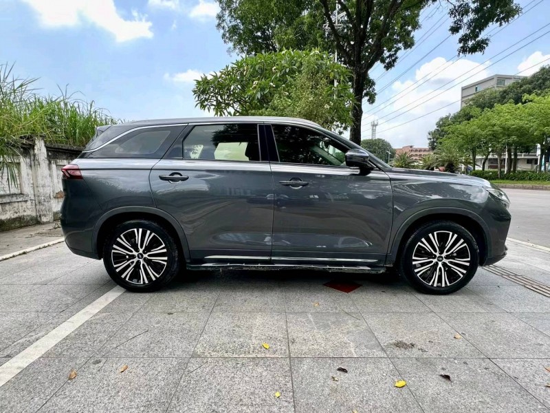 東莞19年長安汽車歐尚8