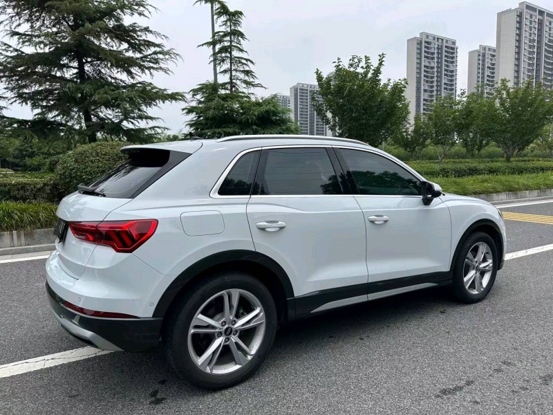 盐城21年奥迪Q38