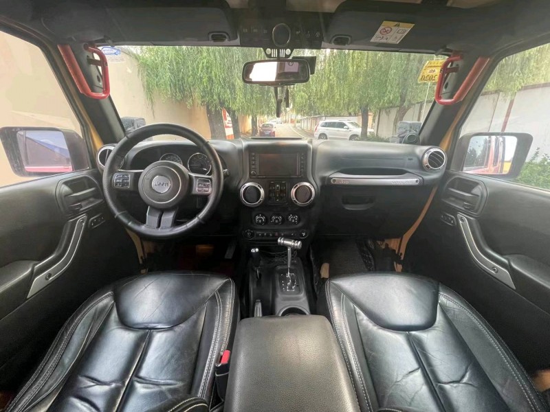 青岛14年Jeep牧马人6