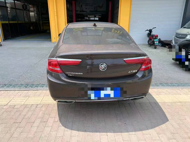 枣庄19年别克君越7