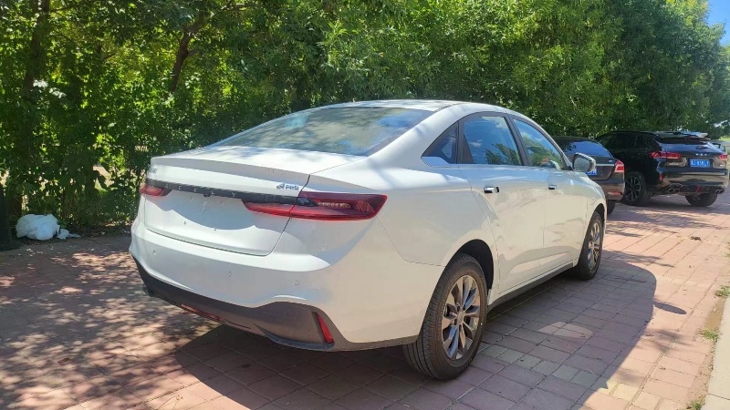 潍坊23年吉利几何4