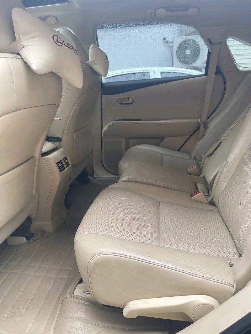 中山13年雷克萨斯RX5