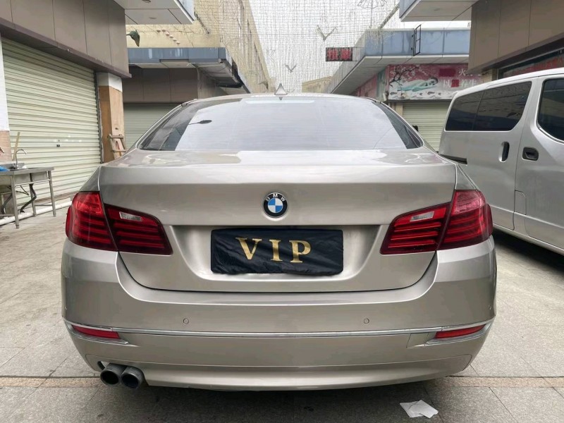 中山14年宝马5系9