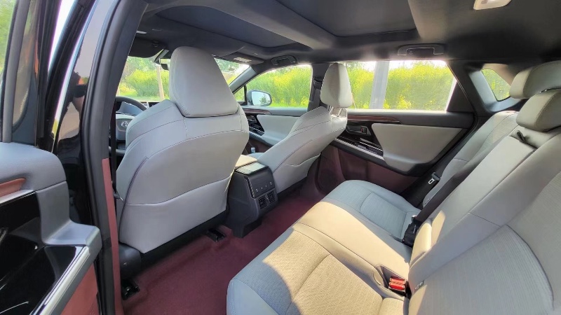 潍坊23年丰田BZ4X8